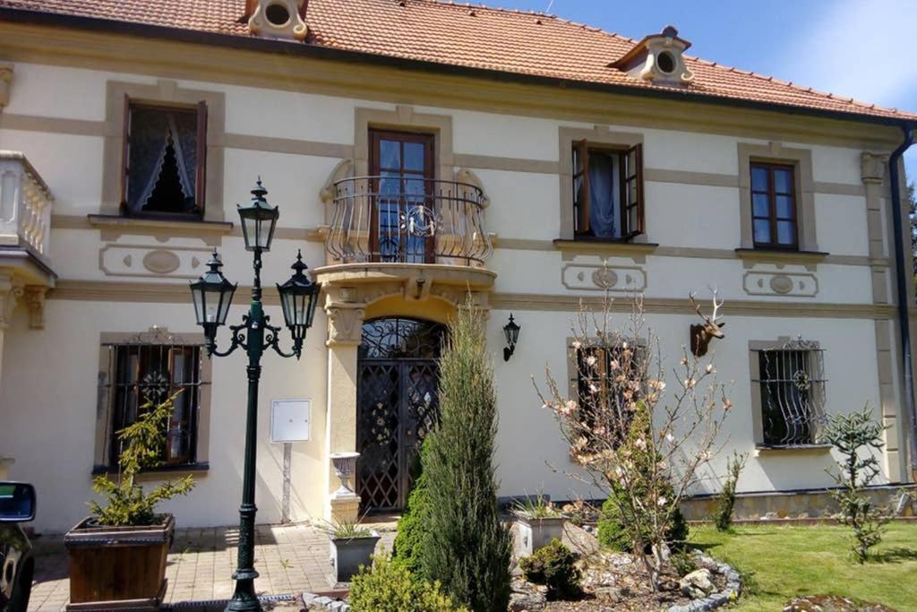 Zamecek Zdiky - Moderni Maly Apartman Bujanov Екстер'єр фото