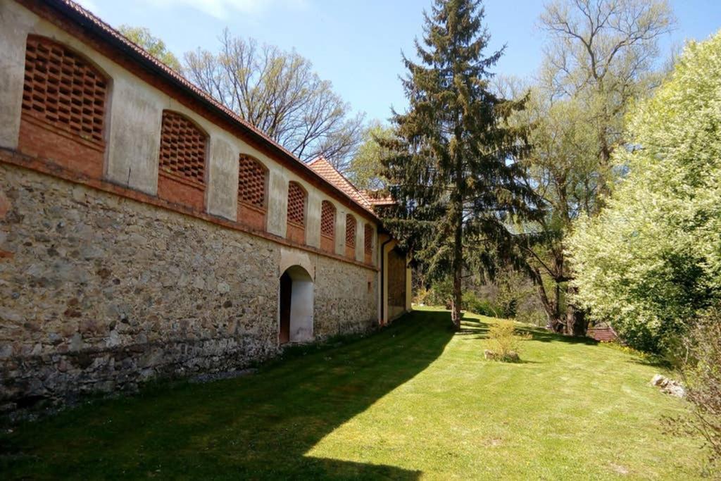 Zamecek Zdiky - Moderni Maly Apartman Bujanov Екстер'єр фото