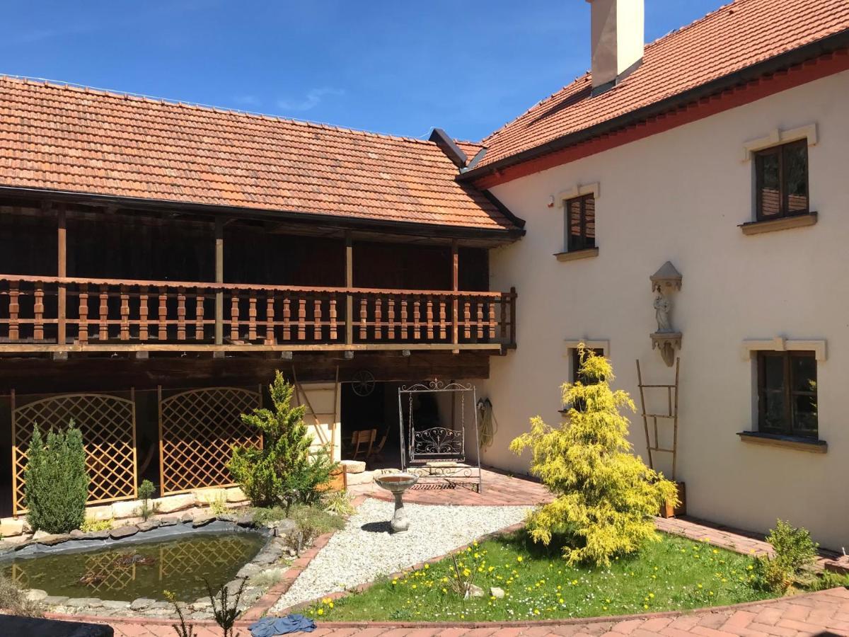 Zamecek Zdiky - Moderni Maly Apartman Bujanov Екстер'єр фото